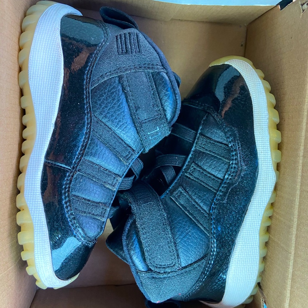 Retro Jordan’s 72-10 11s